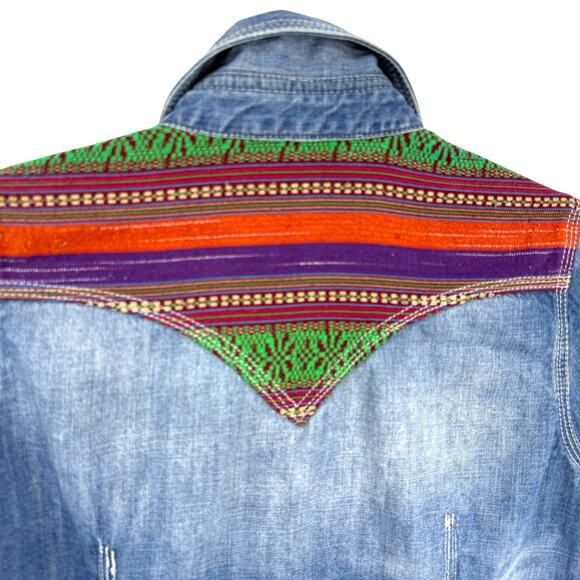 Mono b Southwestern Pearl snap Denim Shirt Colorful woven Accents Wom size small - Picture 11 of 12